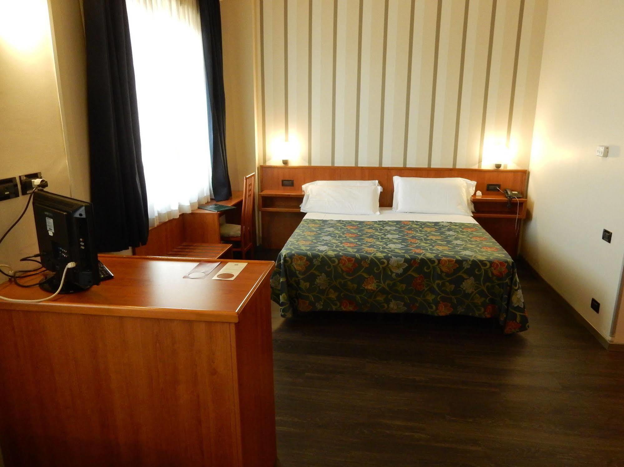 B&B Hotel Torino President Esterno foto