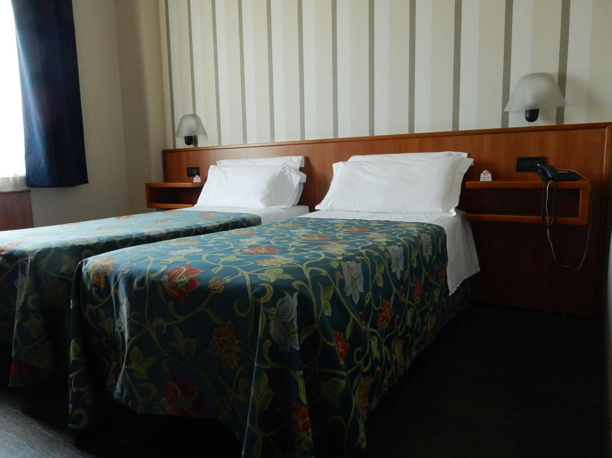 B&B Hotel Torino President Esterno foto